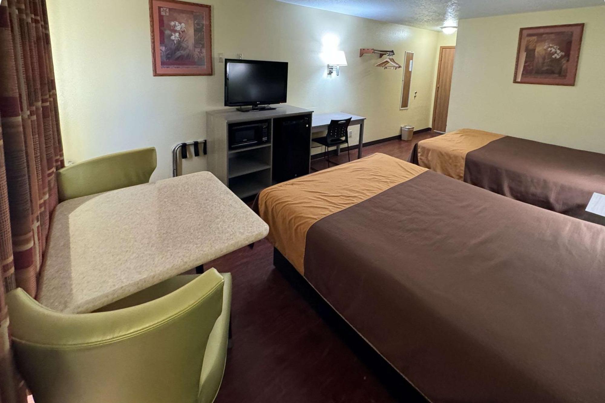 Rodeway Inn Moriarty Ngoại thất bức ảnh